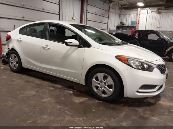 KNAFK4A64G5469262 2016 KIA FORTE - Image 1