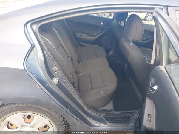 KNAFK4A64G5492458 2016 KIA FORTE - Image 8