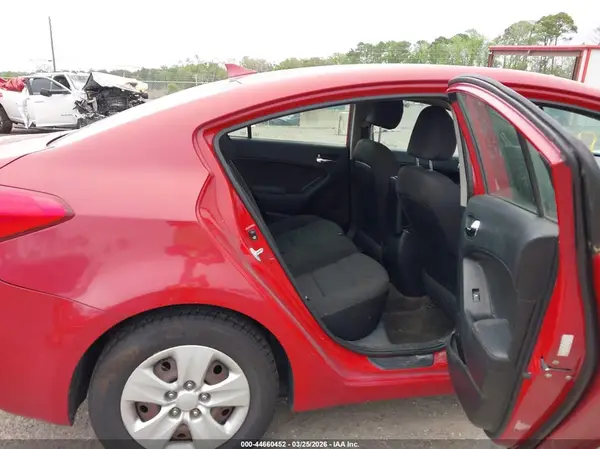 KNAFK4A64G5501188 2016 KIA FORTE - Image 8