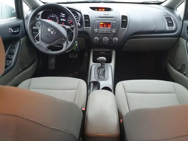 KNAFK4A64G5515771 2016 KIA FORTE - Image 8