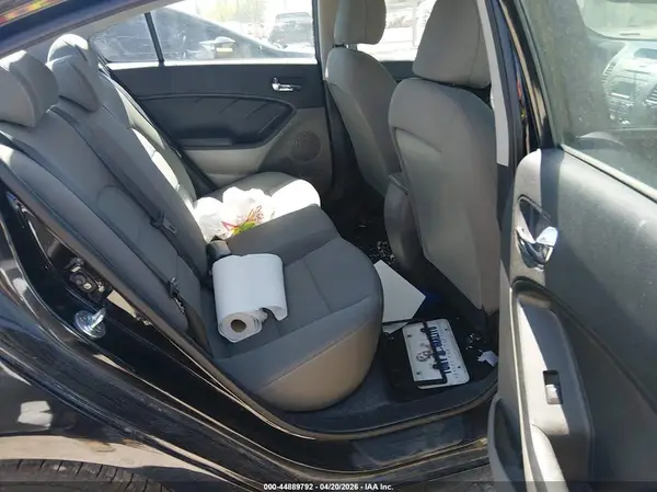 KNAFK4A64G5531002 2016 KIA FORTE - Image 8