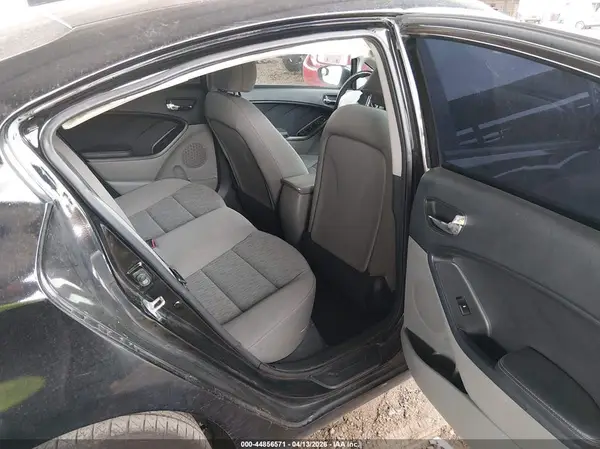 KNAFK4A64G5533834 2016 KIA FORTE - Image 8