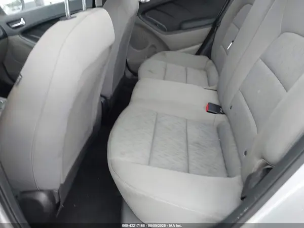 KNAFK4A64G5534904 2016 KIA FORTE - Image 8