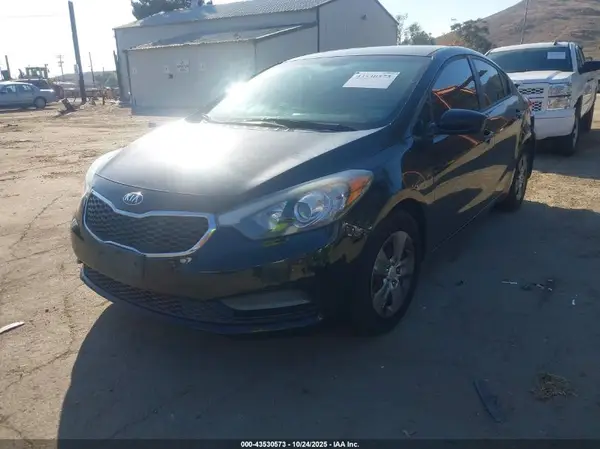KNAFK4A64G5548978 2016 KIA FORTE - Image 2