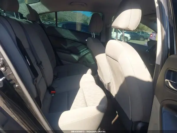 KNAFK4A64G5548978 2016 KIA FORTE - Image 8