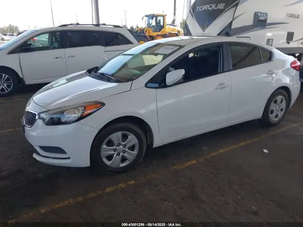 KNAFK4A64G5549046 2016 KIA FORTE - Image 2