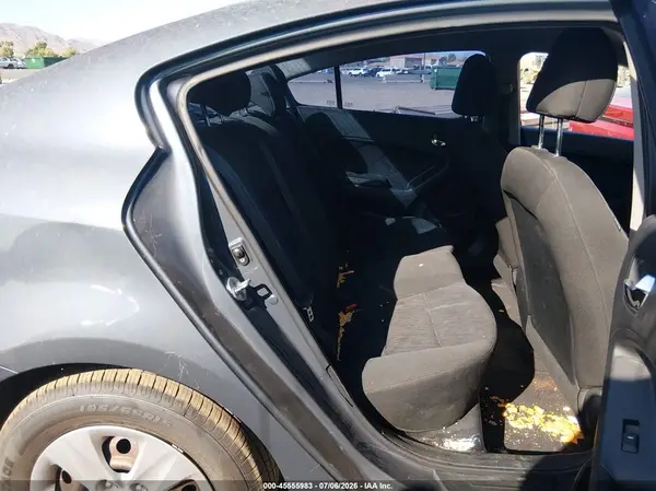 KNAFK4A64G5549922 2016 KIA FORTE - Image 8