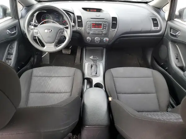 KNAFK4A64G5551945 2016 KIA FORTE - Image 8