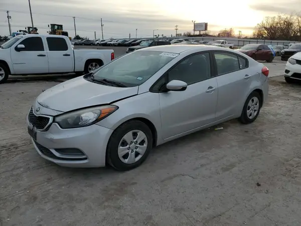 KNAFK4A64G5552092 2016 KIA FORTE - Image 1