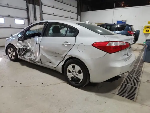 KNAFK4A64G5563187 2016 KIA FORTE - Image 2