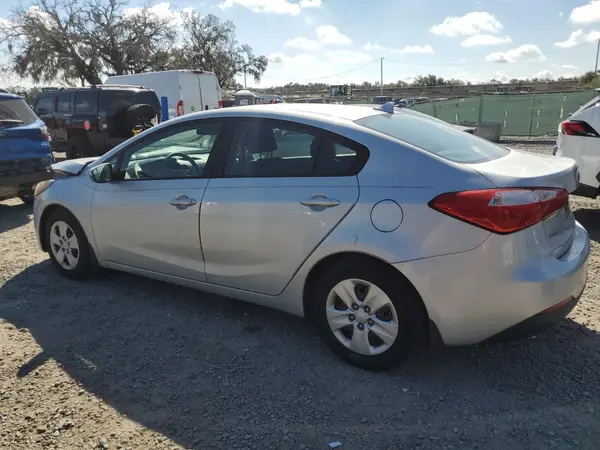KNAFK4A64G5563867 2016 KIA FORTE - Image 2