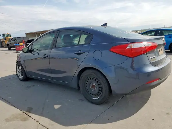 KNAFK4A64G5565456 2016 KIA FORTE - Image 2