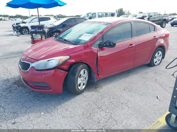 KNAFK4A64G5566025 2016 KIA FORTE - Image 2