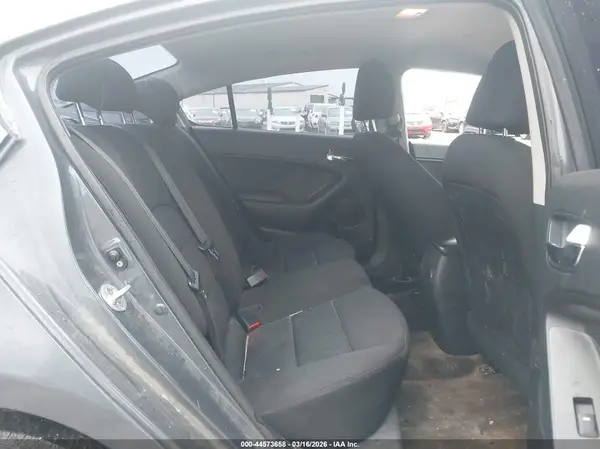 KNAFK4A64G5574397 2016 KIA FORTE - Image 8