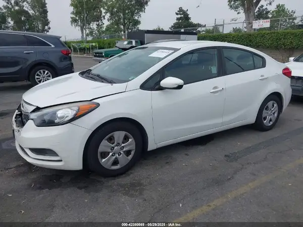 KNAFK4A64G5581494 2016 KIA FORTE - Image 2