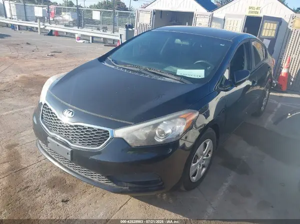KNAFK4A64G5602828 2016 KIA FORTE - Image 2