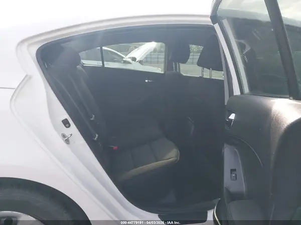 KNAFK4A64G5607009 2016 KIA FORTE - Image 8