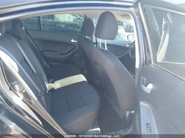 KNAFK4A64G5607091 2016 KIA FORTE - Image 8