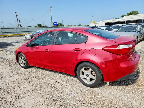KNAFK4A64G5607611 2016 KIA FORTE - Image 2