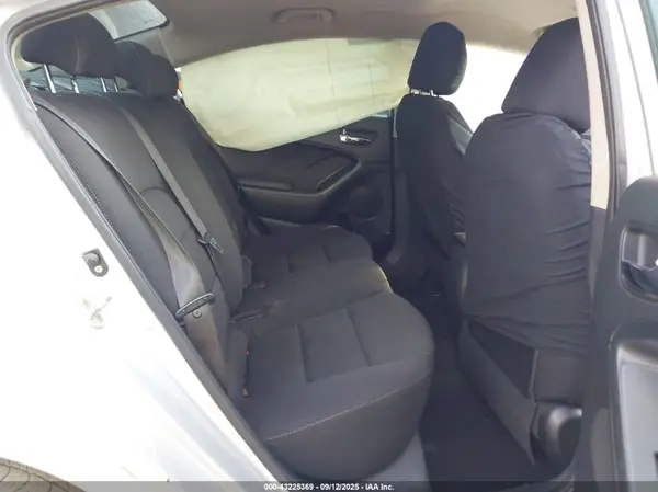 KNAFK4A64G5607897 2016 KIA FORTE - Image 8