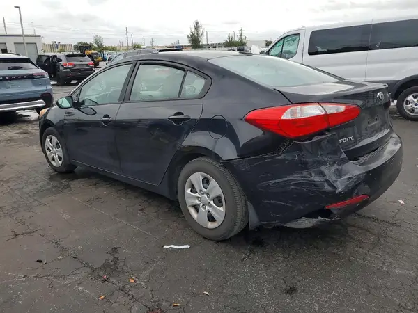 KNAFK4A64G5611383 2016 KIA FORTE - Image 2