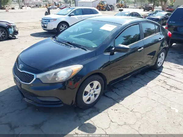 KNAFK4A64G5611836 2016 KIA FORTE - Image 2