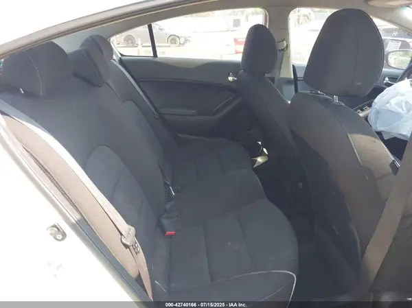 KNAFK4A64G5615692 2016 KIA FORTE - Image 8