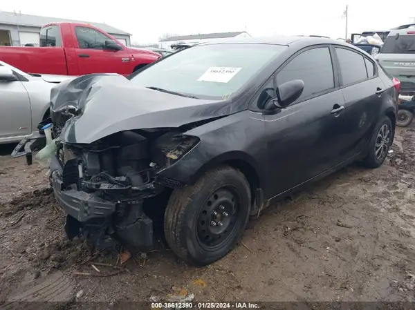 KNAFK4A64G5616177 2016 KIA FORTE - Image 2