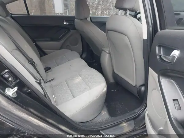 KNAFK4A64G5616177 2016 KIA FORTE - Image 8
