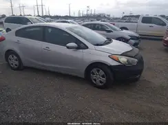 KNAFK4A64G5616826 2016 KIA FORTE