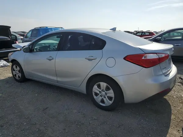 KNAFK4A64G5618429 2016 KIA FORTE - Image 2