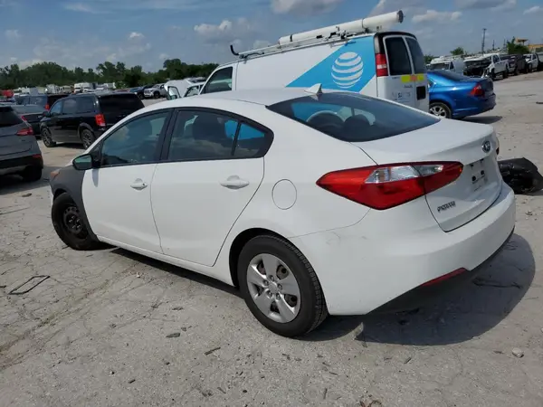 KNAFK4A65G484465 2016 KIA FORTE - Image 2
