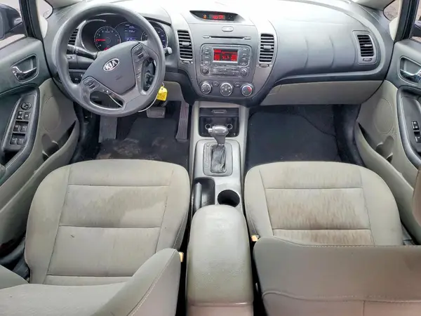 KNAFK4A65G5470145 2016 KIA FORTE - Image 8