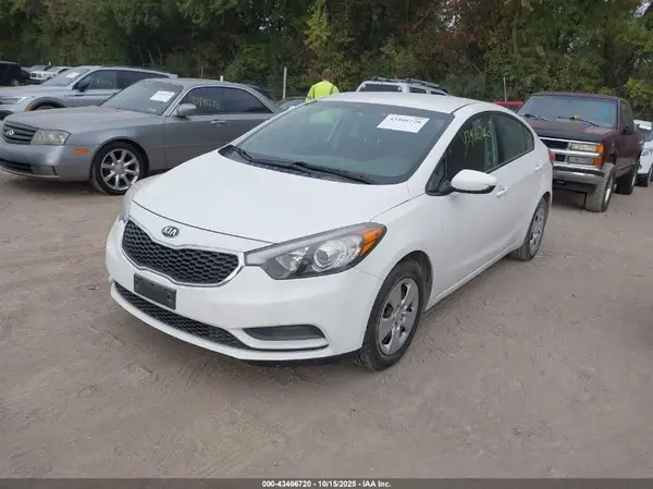 KNAFK4A65G5473451 2016 KIA FORTE - Image 2