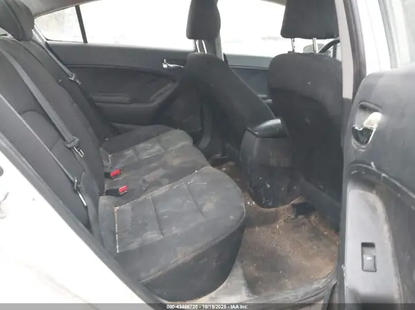 KNAFK4A65G5473451 2016 KIA FORTE - Image 8