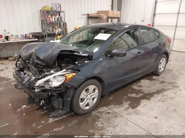 KNAFK4A65G5476365 2016 KIA FORTE - Image 2