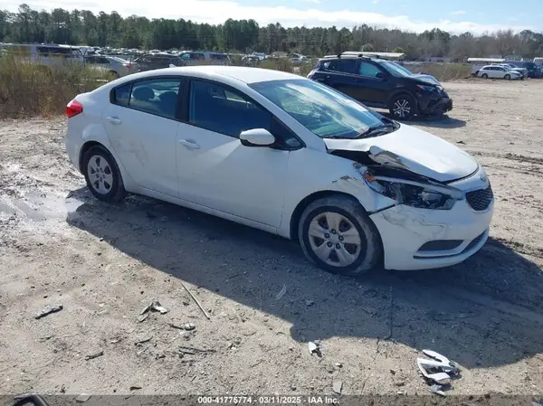 KNAFK4A65G5487785 2016 KIA FORTE - Image 1