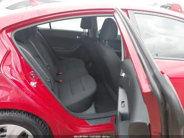 KNAFK4A65G5493893 2016 KIA FORTE - Image 8
