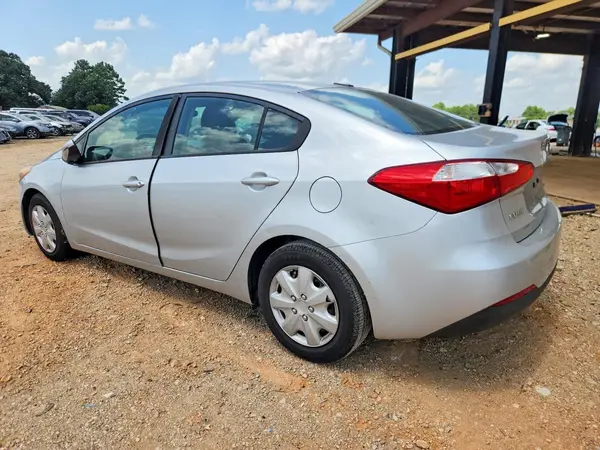 KNAFK4A65G5495868 2018 KIA FORTE - Image 2