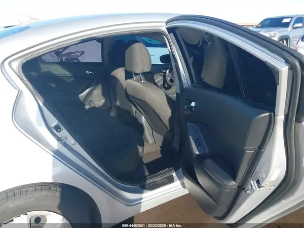 KNAFK4A65G5495918 2016 KIA FORTE - Image 8