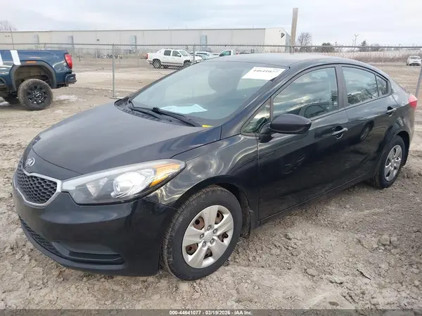 KNAFK4A65G5495966 2016 KIA FORTE - Image 2
