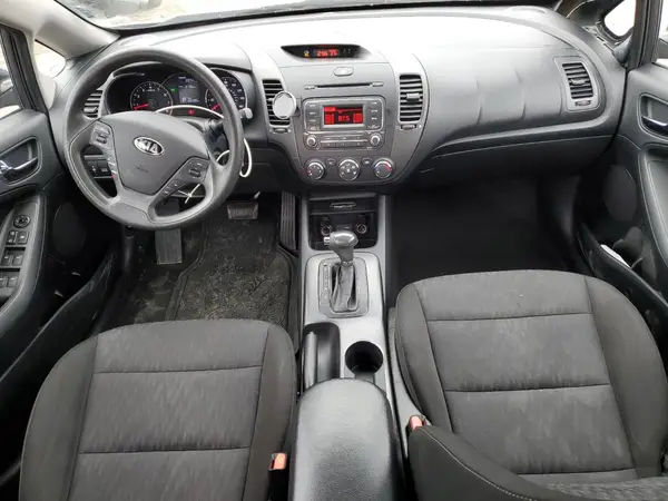 KNAFK4A65G5501071 2016 KIA FORTE - Image 8