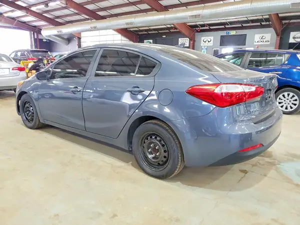 KNAFK4A65G5503922 2016 KIA FORTE - Image 2