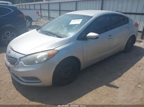 KNAFK4A65G5518677 2016 KIA FORTE - Image 2