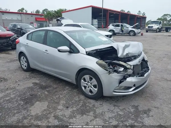KNAFK4A65G5524978 2016 KIA FORTE - Image 1
