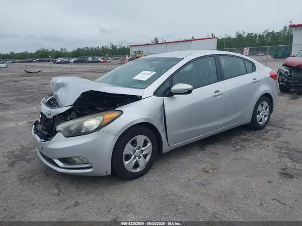 KNAFK4A65G5524978 2016 KIA FORTE - Image 2