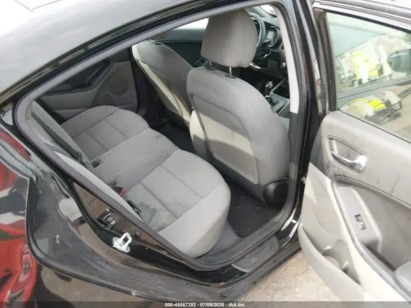 KNAFK4A65G5527217 2016 KIA FORTE - Image 8