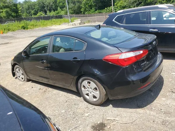 KNAFK4A65G5531073 2016 KIA FORTE - Image 2