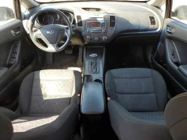KNAFK4A65G5555308 2016 KIA FORTE - Image 8