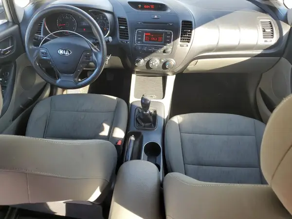 KNAFK4A65G5565126 2016 KIA FORTE - Image 8